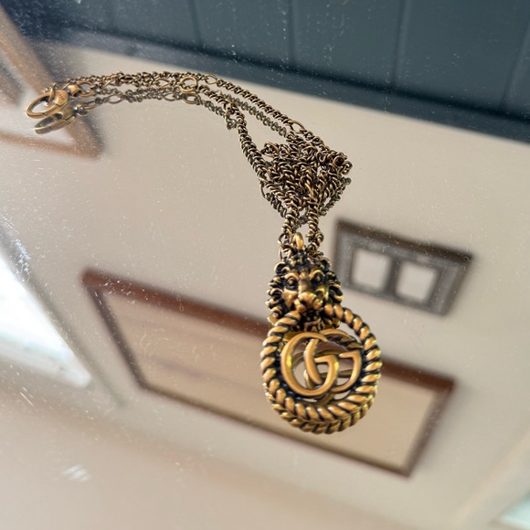 AUTHENTIC Gucci Gold Double G Lionhead Necklace - Picture 6 of 7